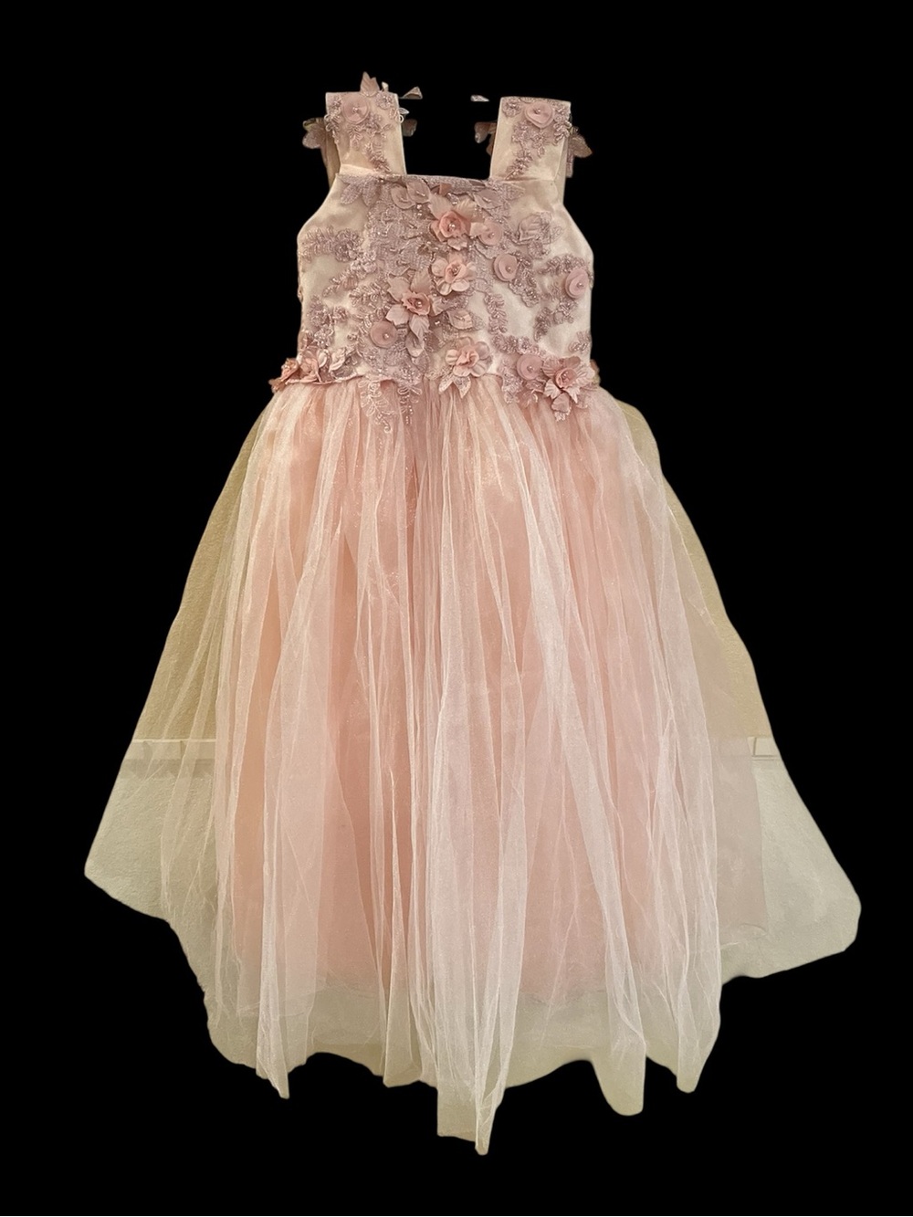 Girls formal dress w/ floral 3D appliqué, pearls, tulle skirt. Blush pink. 6/7